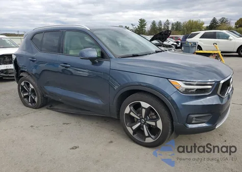 2021 Volvo Xc40 T5 Momentum z USA, uszkodzony, nr VIN YV4162UK3M2421566